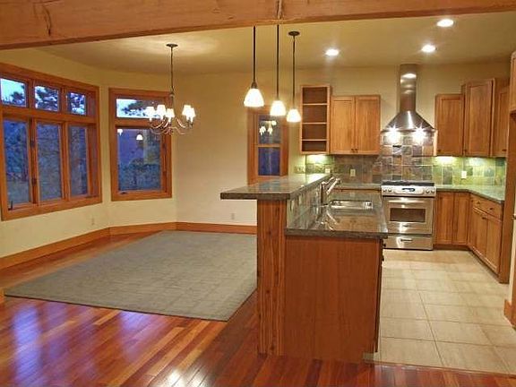 Kitchen/Dining