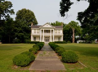 304 S High St, Trenton, TN 38382