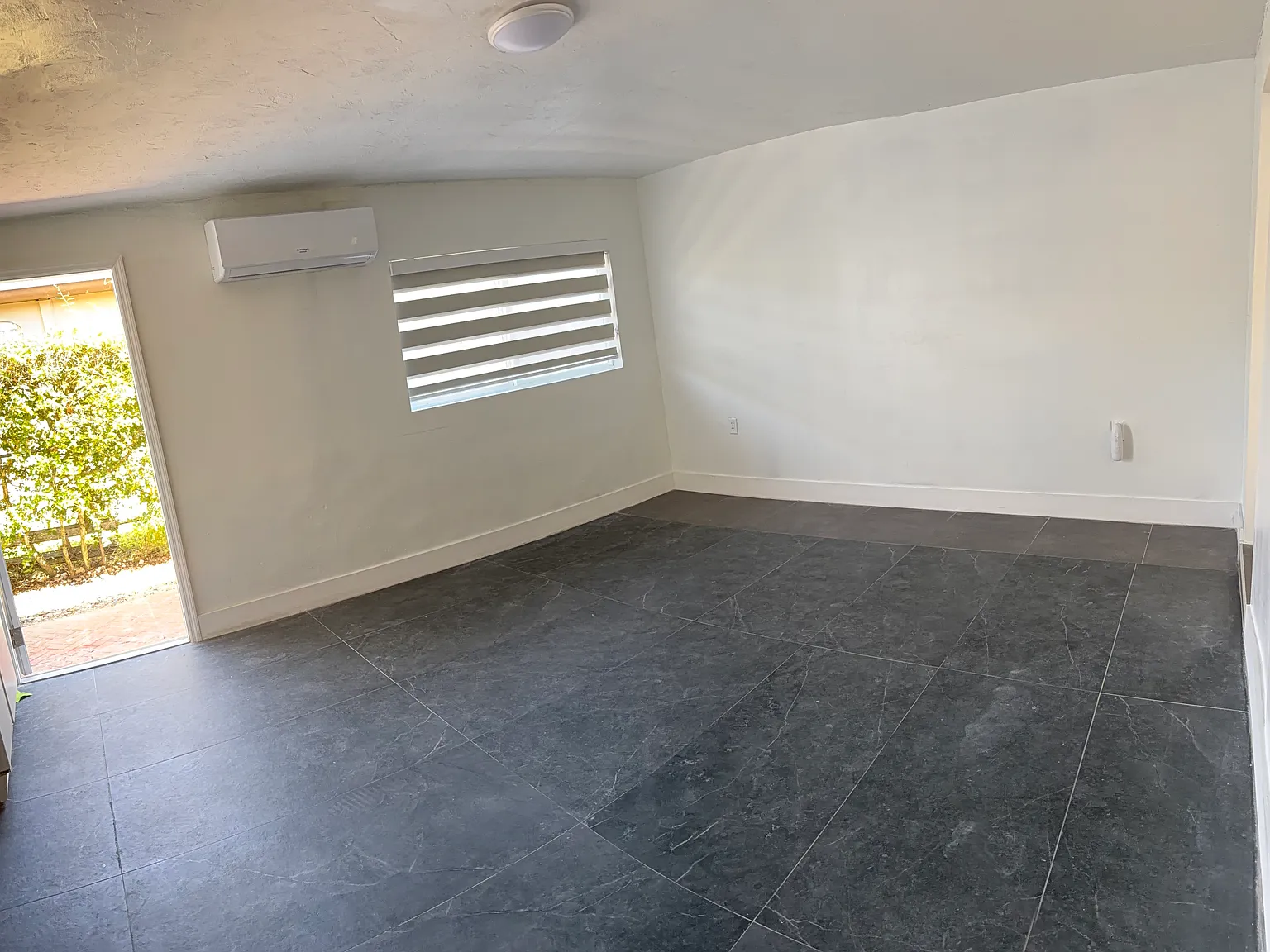 1 bed, 750 sqft, $1,800 — Photo 3