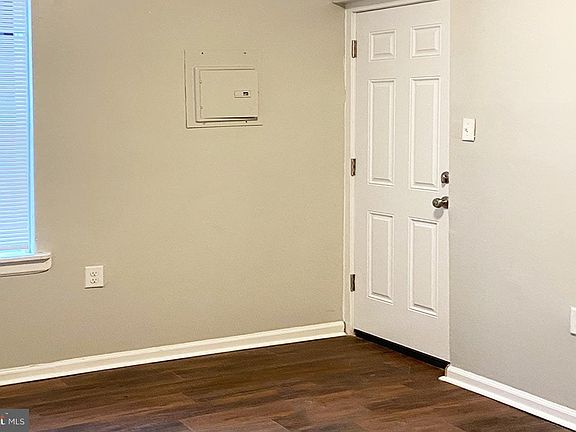 3rd image of 4155 Cambridge St #1