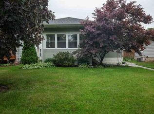 412 27th Ave, Moline, IL 61265