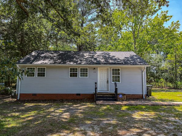 104 Bremer St