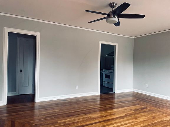 2nd image of 1303 Laurel St #1305