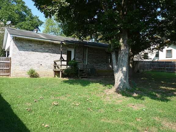 4th image of 1110 N 6th St