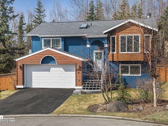 4th image of 18740 Price Island Cir