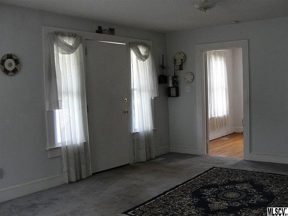 4th image of 2132 13th Ave NE