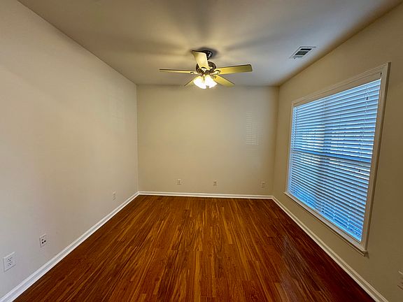 5th image of 155 Towey Trl