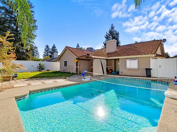 2505 Stuart Ave, Clovis, CA 93611