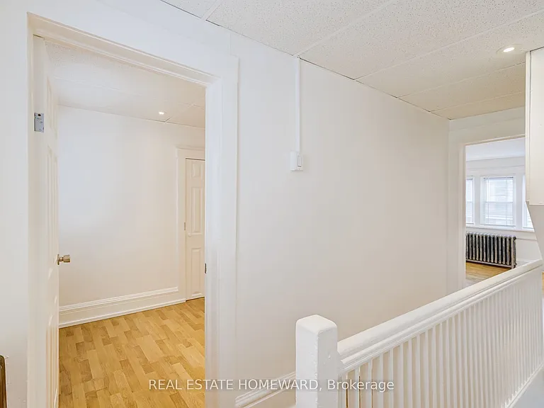208 Ontario St #UPPER — Photo 21