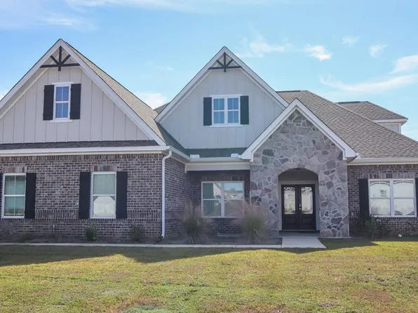 637 Charleston Mills Dr, Midland City, AL 36350