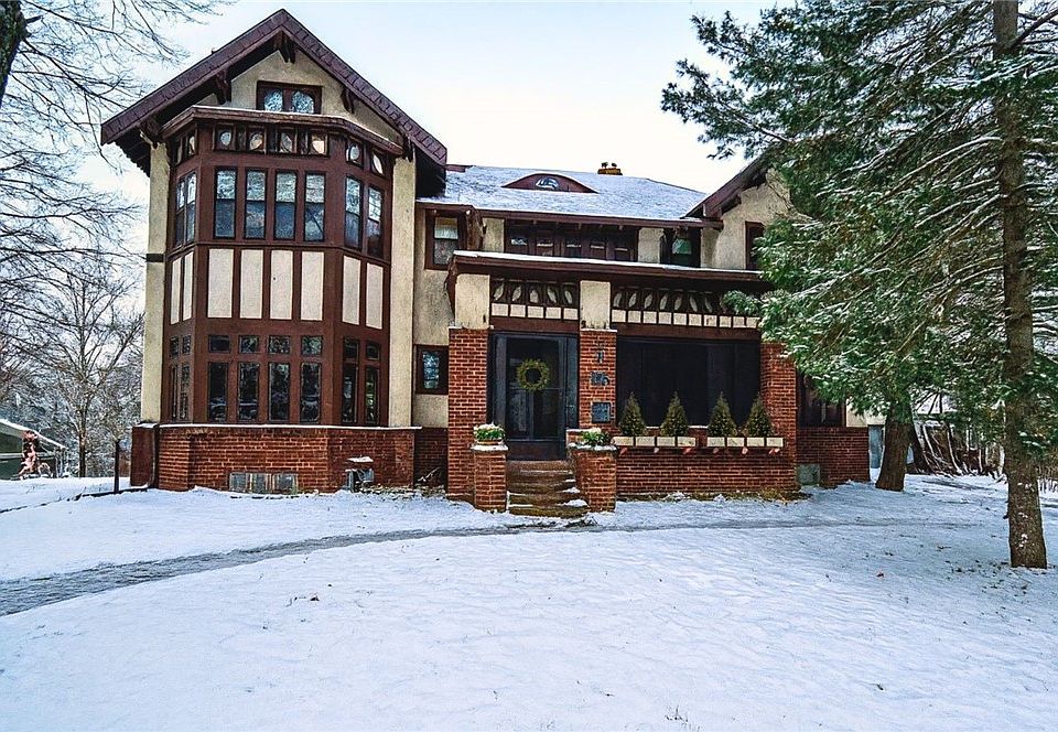 1st image of 329 Park Circle