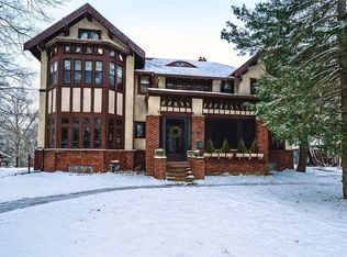 329 Park Cir SE, Menomonie, WI 54751