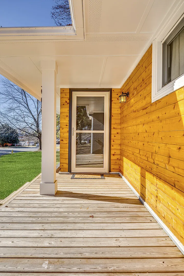 Spacious 2 BDR Luxury Home Near Elevation Church — Photo 3