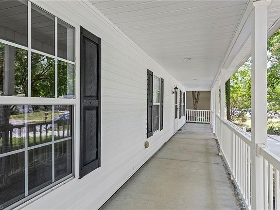2nd image of 14 Brandy Wine Dr
