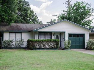 7235 Scotts Dr, Beaumont, TX 77708