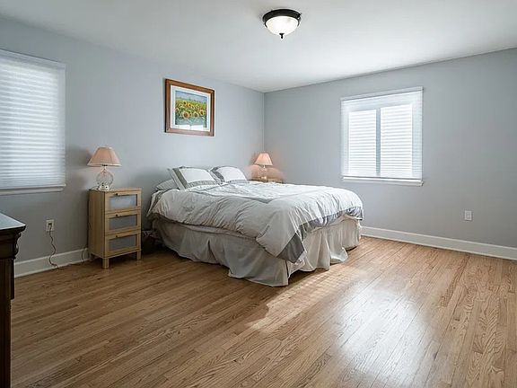 4th image of 15328 Rayneta Dr
