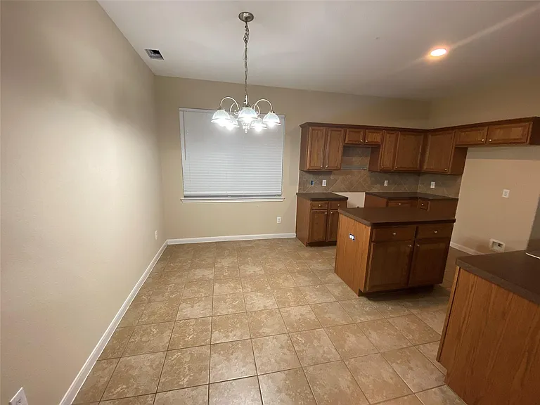4903 Summer Ridge Dr — Photo 9