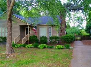 389 Farmingwood Rd, Greenville, NC 27858