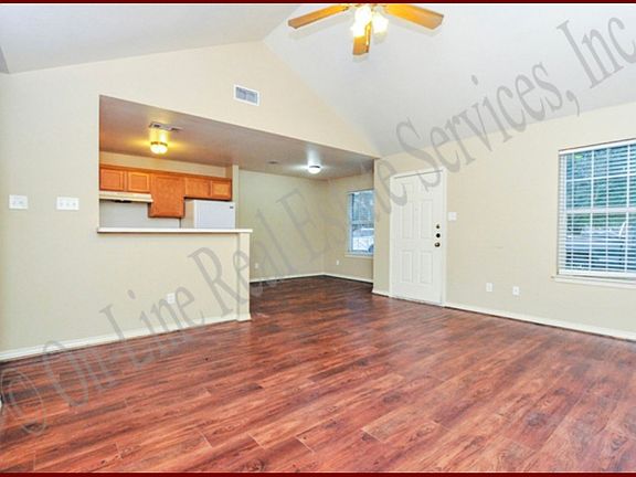 4th image of 3805 Oldenburg Ln #A