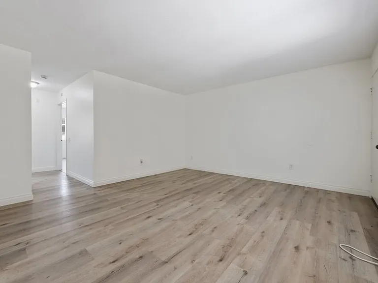 9059 Harness Street — Photo 35