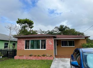 124 NW 6th Ave, Hallandale, FL 33009