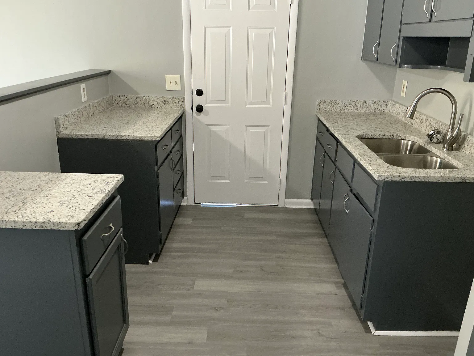 3 bed, 1125 sqft, $1,675 — Photo 2