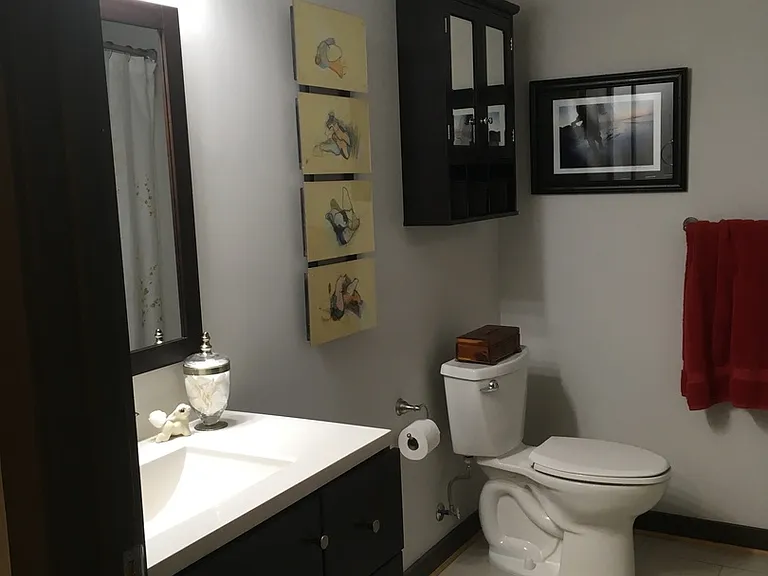 110 Campbell Ave SW — Photo 11