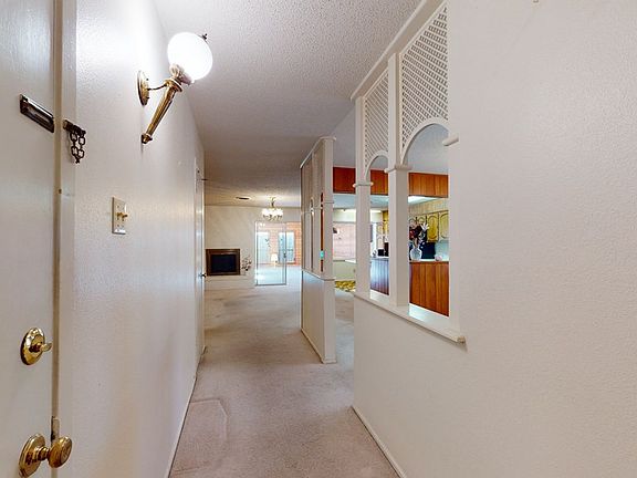 3rd image of 2829 Spur Ave