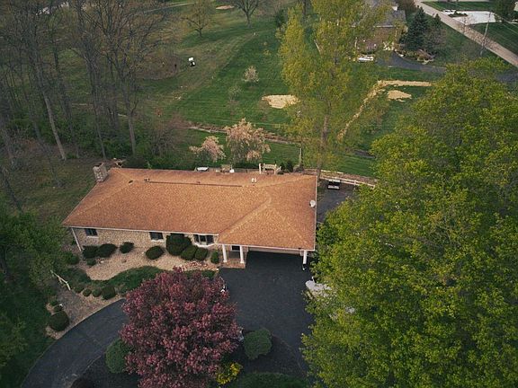 2nd image of 1524 W Deborah Dr