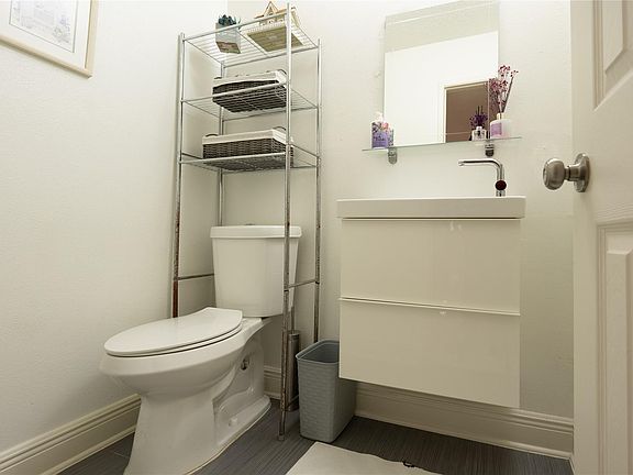 5th image of 5518 Lerwick Dr