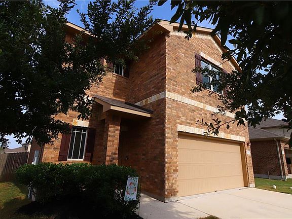 2nd image of 13513 Cantarra Dr