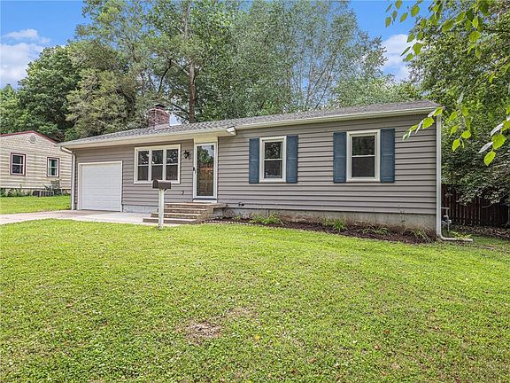 3rd image of 504 N Seminole Dr