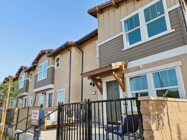 15563 April Dawn Way #1, Fontana, CA 92336