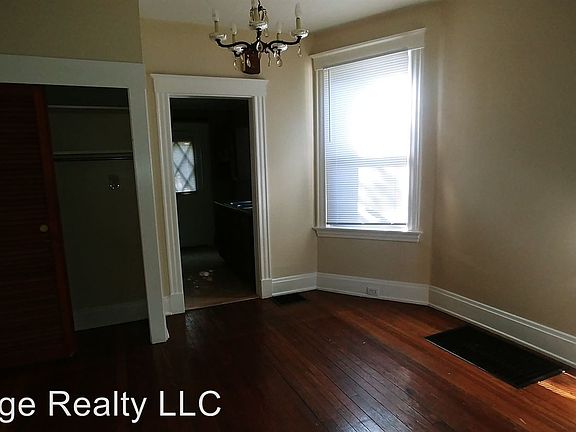 4th image of 948 Mansion Ave #1