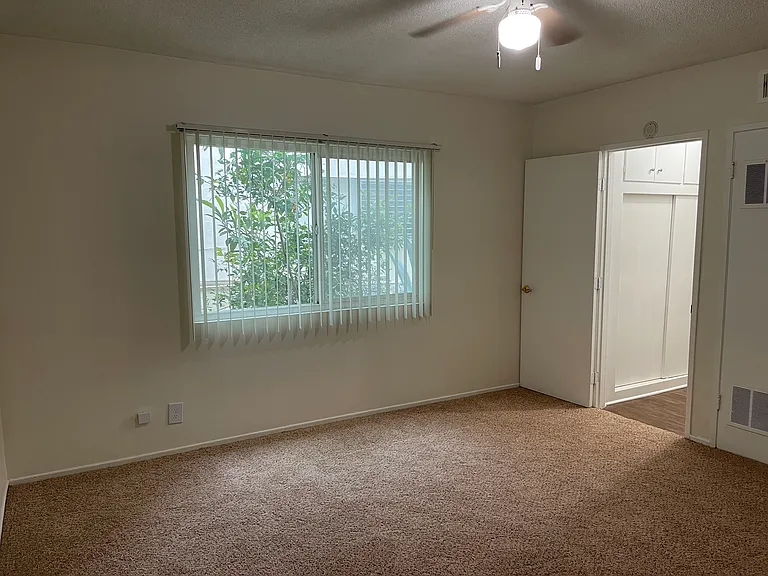 921 S Park Cir — Photo 15