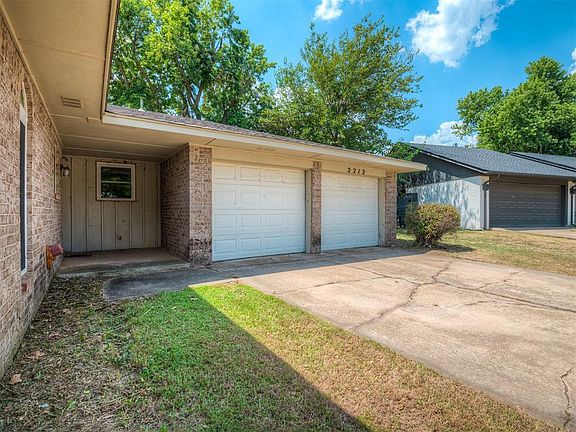 4th image of 2212 Rogers Cir