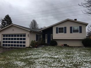 193 Meadow Cir, Berea, OH