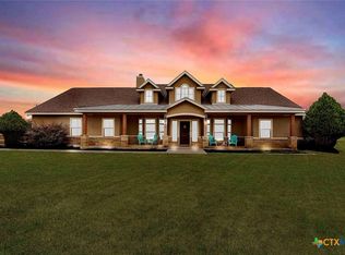 300 Rose Meadow Dr, La Vernia, TX 78121