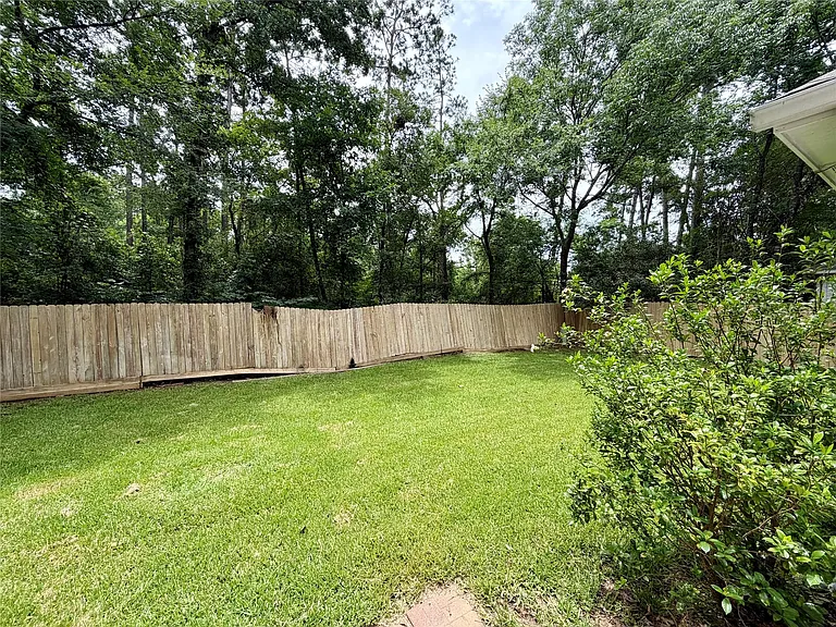 4006 Hunnington Dr — Photo 13