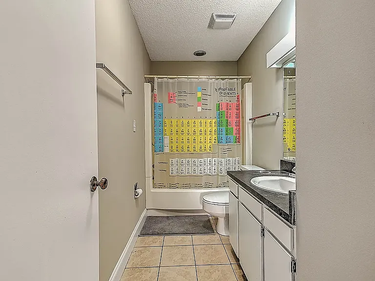 109 Beechnut St #7 — Photo 33