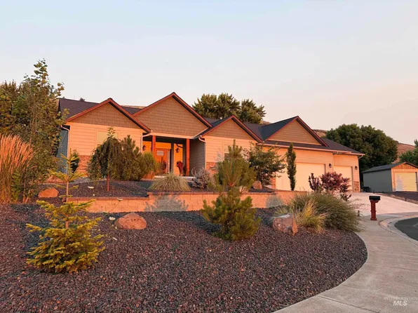 3983 Foothill Dr, Lewiston, ID 83501