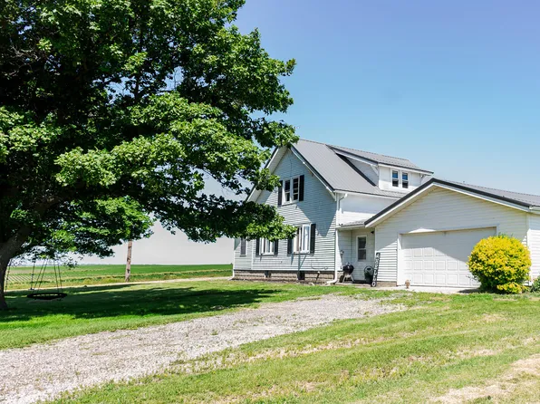 7344 11th Avenue Dr, Belle Plaine, IA 52208