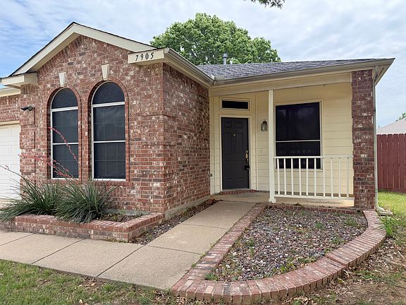 3rd image of 7905 Seven Oaks Ln