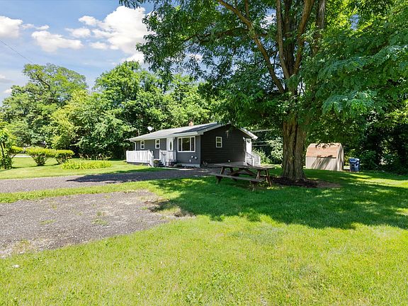 4th image of 970 Edgecumbe Ave