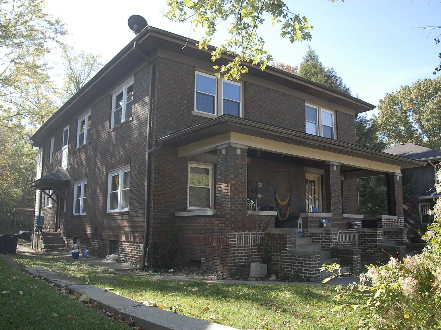 4 bed, 2176 sqft, $3,160 — Photo 1