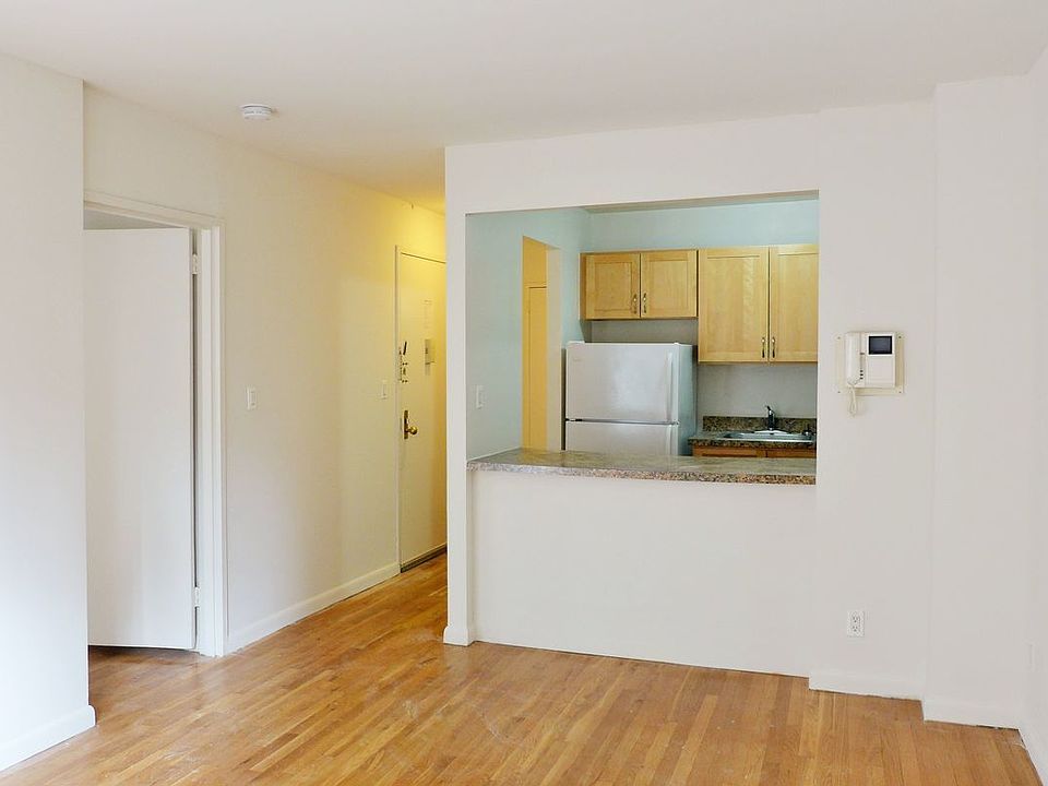 1st image of 225 E 85th St APT 606