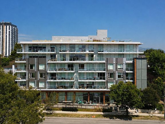3rd image of 5693 Elizabeth St #310