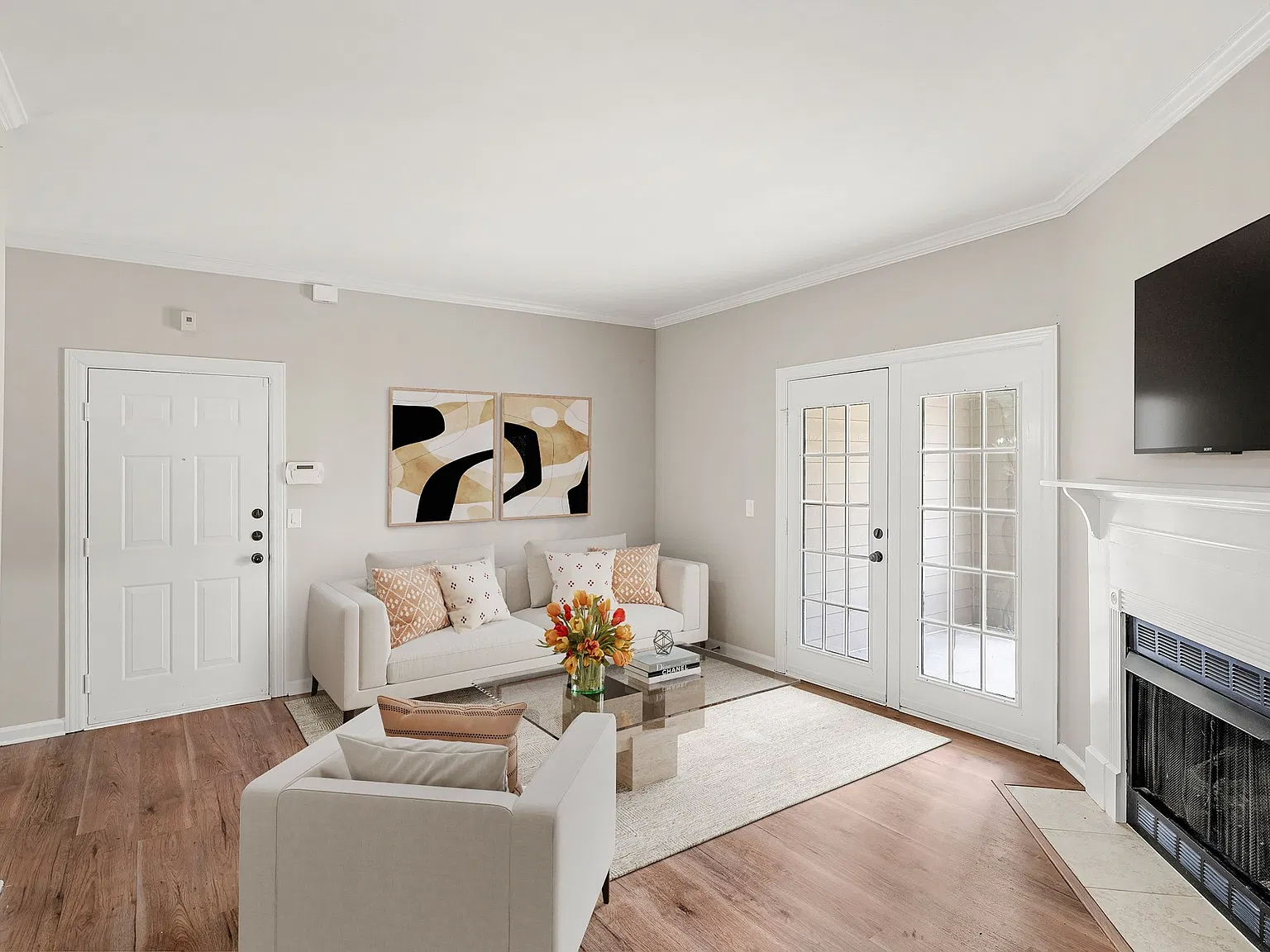 2 bed, 1200 sqft, $2,195 — Photo 2