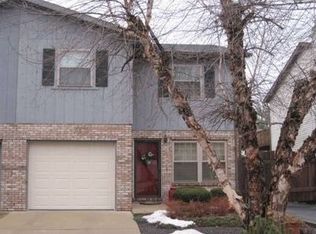 14 Clinton Hill Dr, Swansea, IL 62226