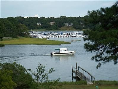 2nd image of 137 Mayflower Ter